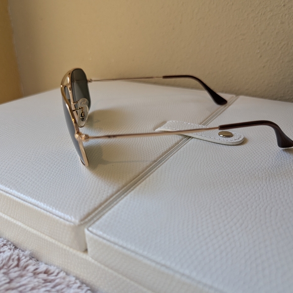Ray-Ban Gold Aviator Sunglasses with Green Lenses - Picture 5 of 12
